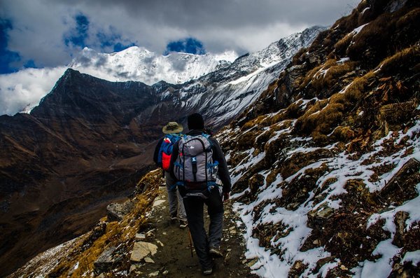 Où découvrir les plus beaux sentiers de trekking dans le parc national de Banff, Canada ?